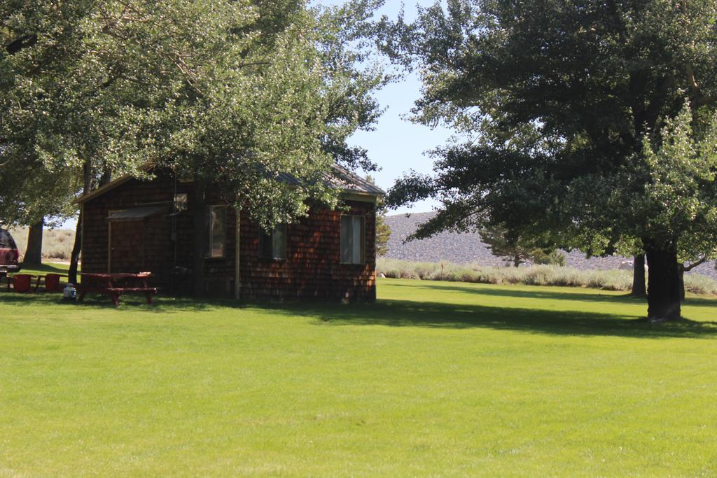 Twin Lakes Resort Бриджпорт Номер фото